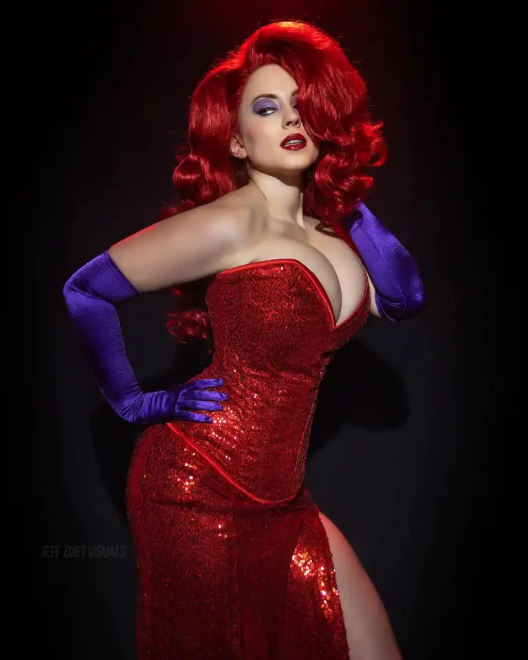 jessica-rabbit-cosplay-04