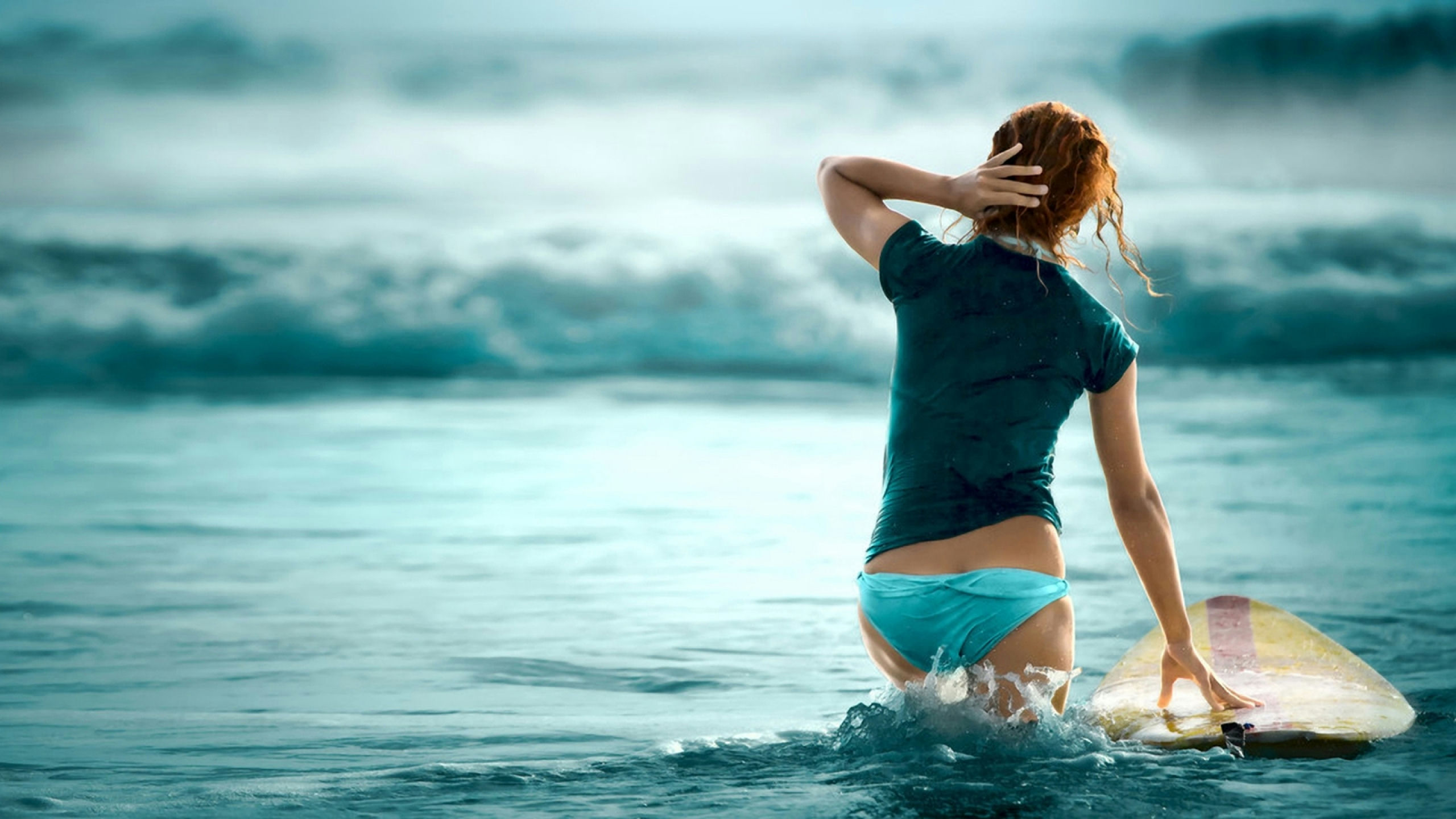 women_ocean_redheads_wet